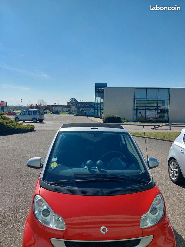 Smart cabriolet (image 1)