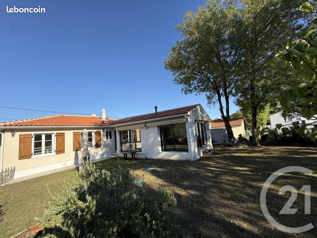 Maison 4 pièces 124 m² · à Dompierre-sur-Mer · 124 m² · 421 300 €