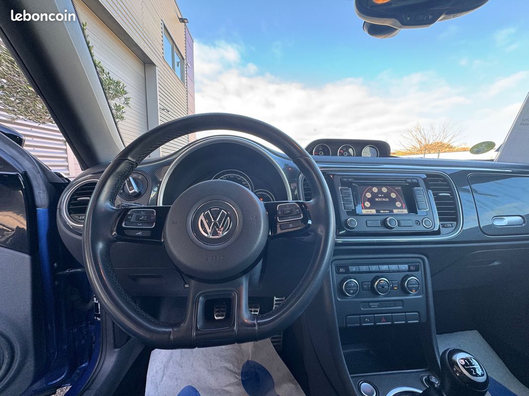 VOLKSWAGEN BEETLE 2.0 TDI 140ch SPORT (image 9)