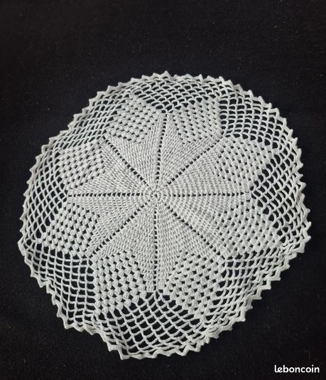 Lot de 9 napperons différentes tailles (image 10)