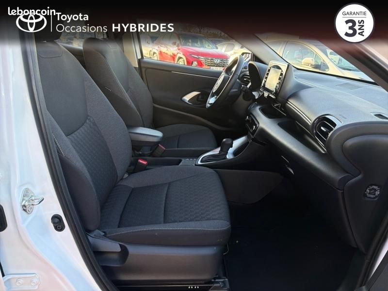Toyota Yaris 116h Dynamic Business 5p + Programme Beyond Zero Academy MY22 (image 6)