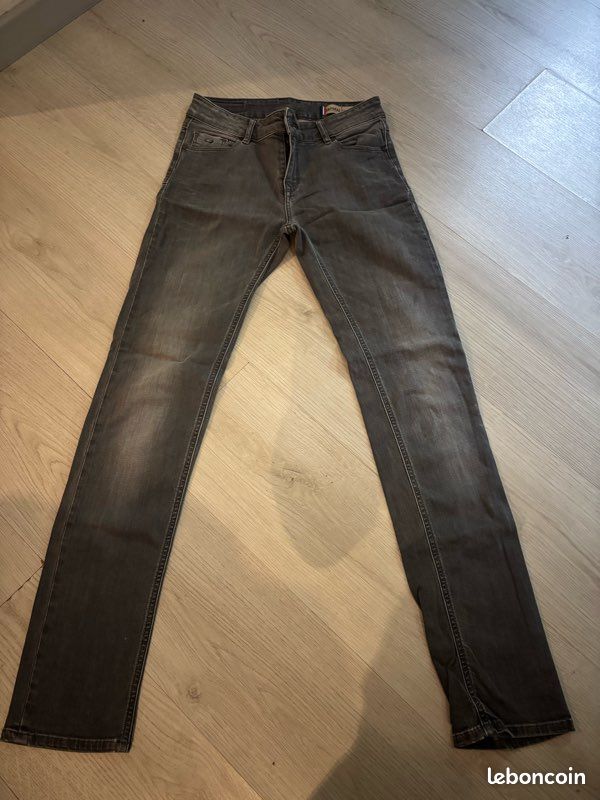 Lot de 3 jeans femme taille 36 👖 (image 9)
