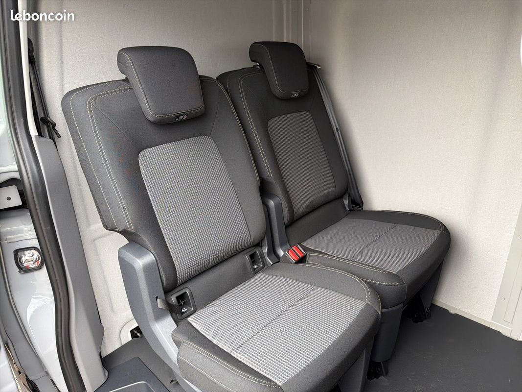 Volkswagen utilitaires transporter procab cloison l l1h1 2.0 tdi 150 bva8 business (image 19)