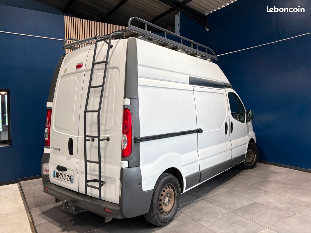 Renault trafic fourgon grand confort l2h2 1200kg (image 2)