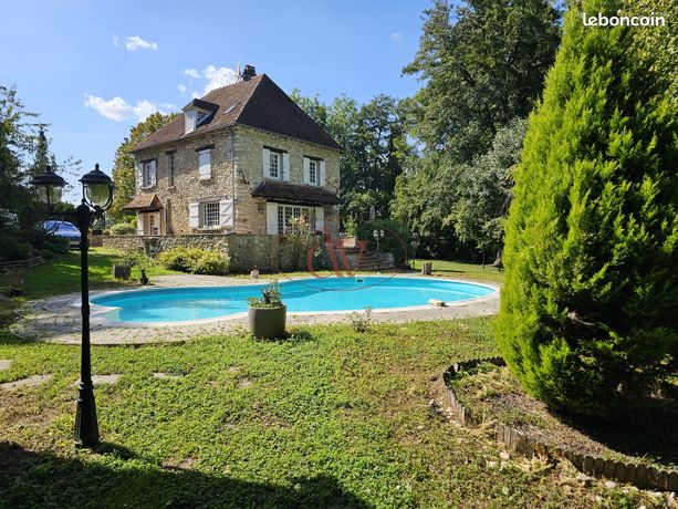 Propriété 11 pièces 270 m²