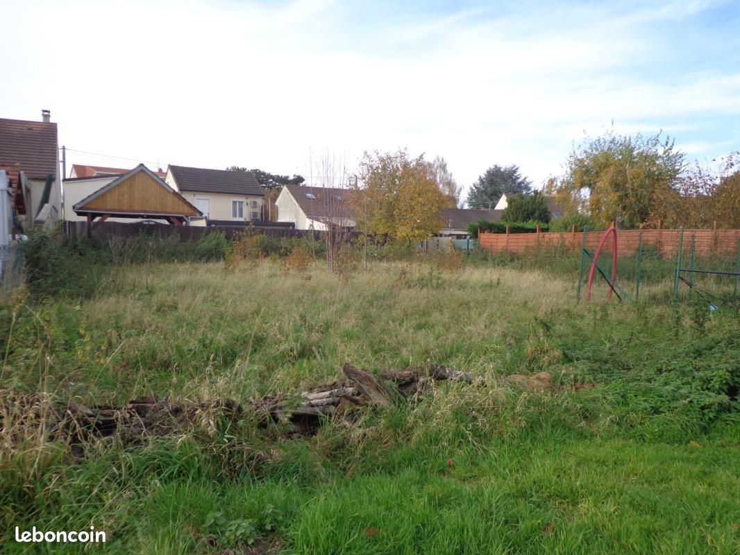 Terrain 460 m² Saint Mard · à Saint-Mard · 148 000 €
