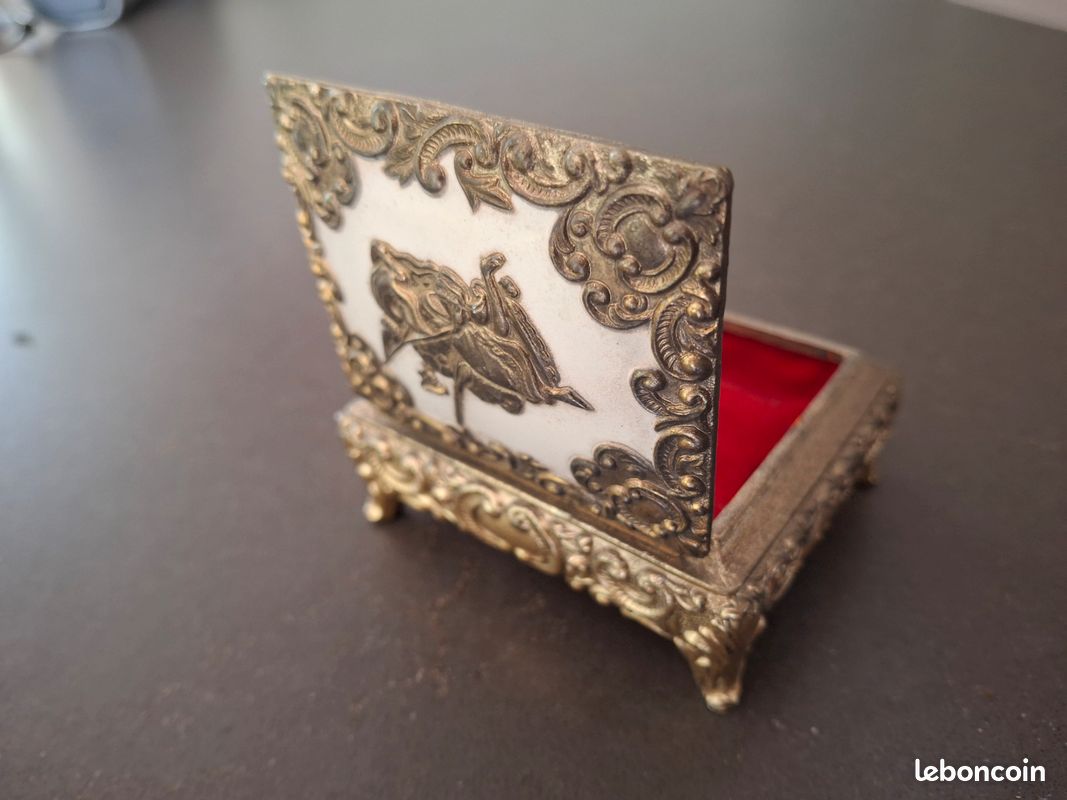 Vieille Boîte à Bijoux Ancienne – Mini Coffret Vintage – Collectionneur