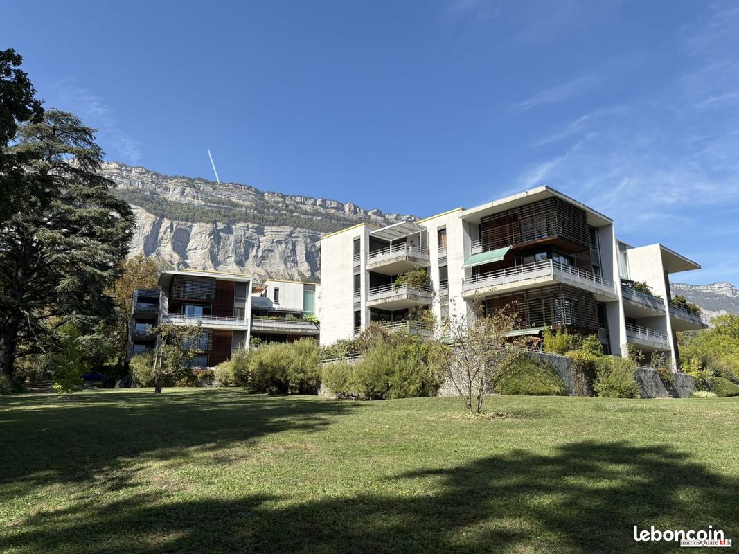 Appartement 3 pièces 68 m² · à Meylan · 68 m² · 240 000 €