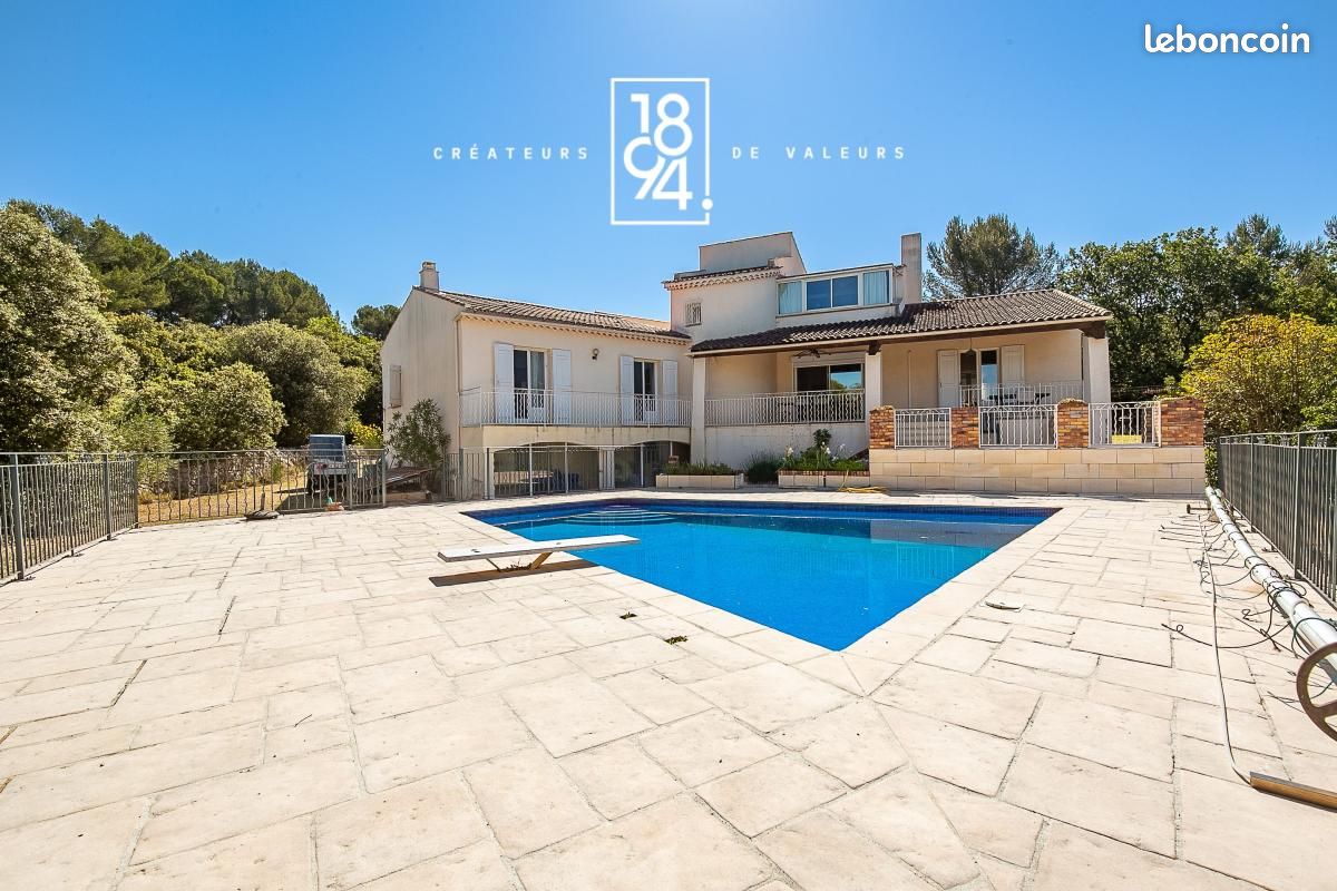Maison 8 pièces 282 m² · à Tavernes · 282 m² · 745 000 €