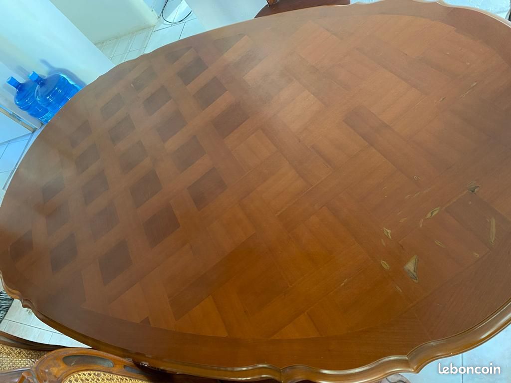 Table + 4 chaises (image 1)