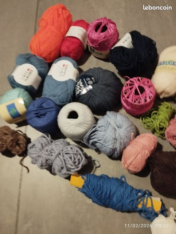 Lot De 22 Bobines De Fil à Crocheter/tricoter En Coton - 50g Et 100g (neuf)