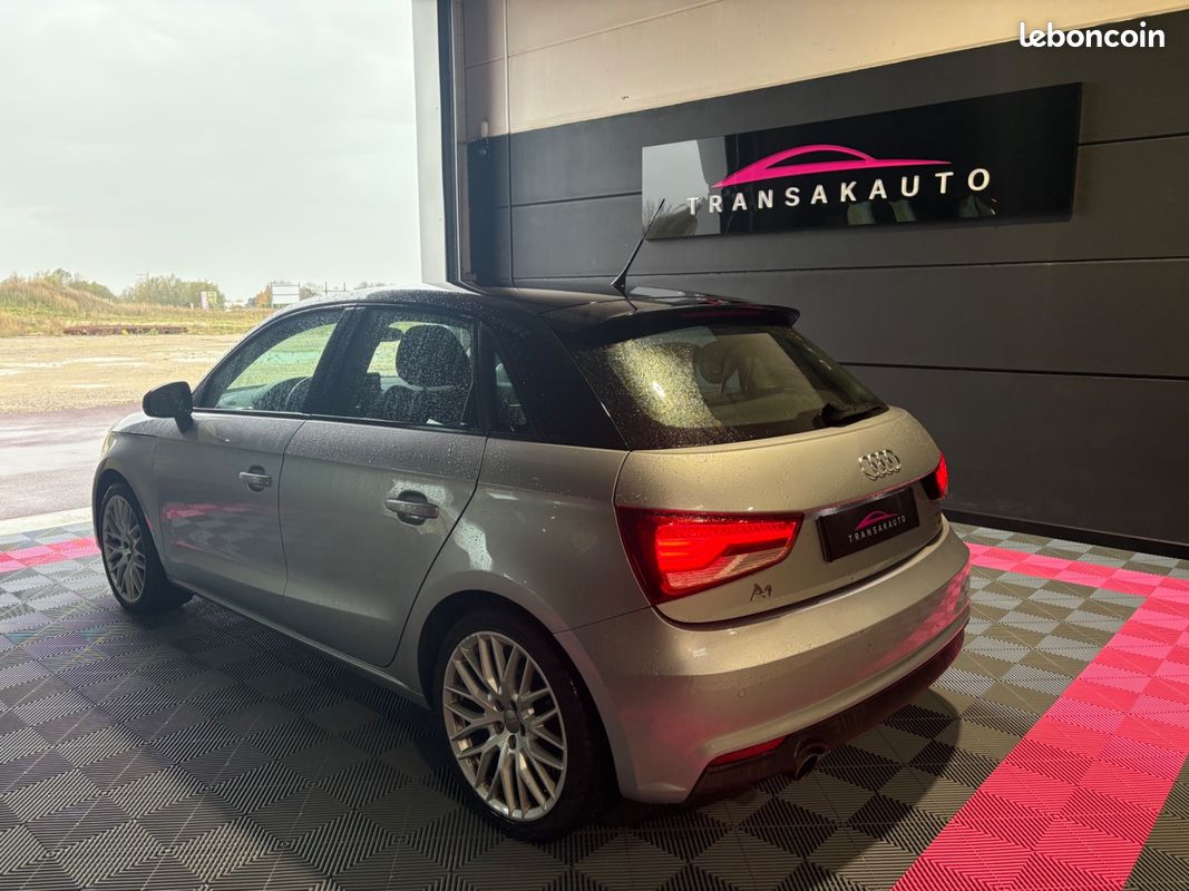 AUDI A1 SPORTBACK 1.0 TFSI ultra 95 S tronic 7 Midnight Series / JANTES 17 / PHARES AUTOMATIQUES (image 3)
