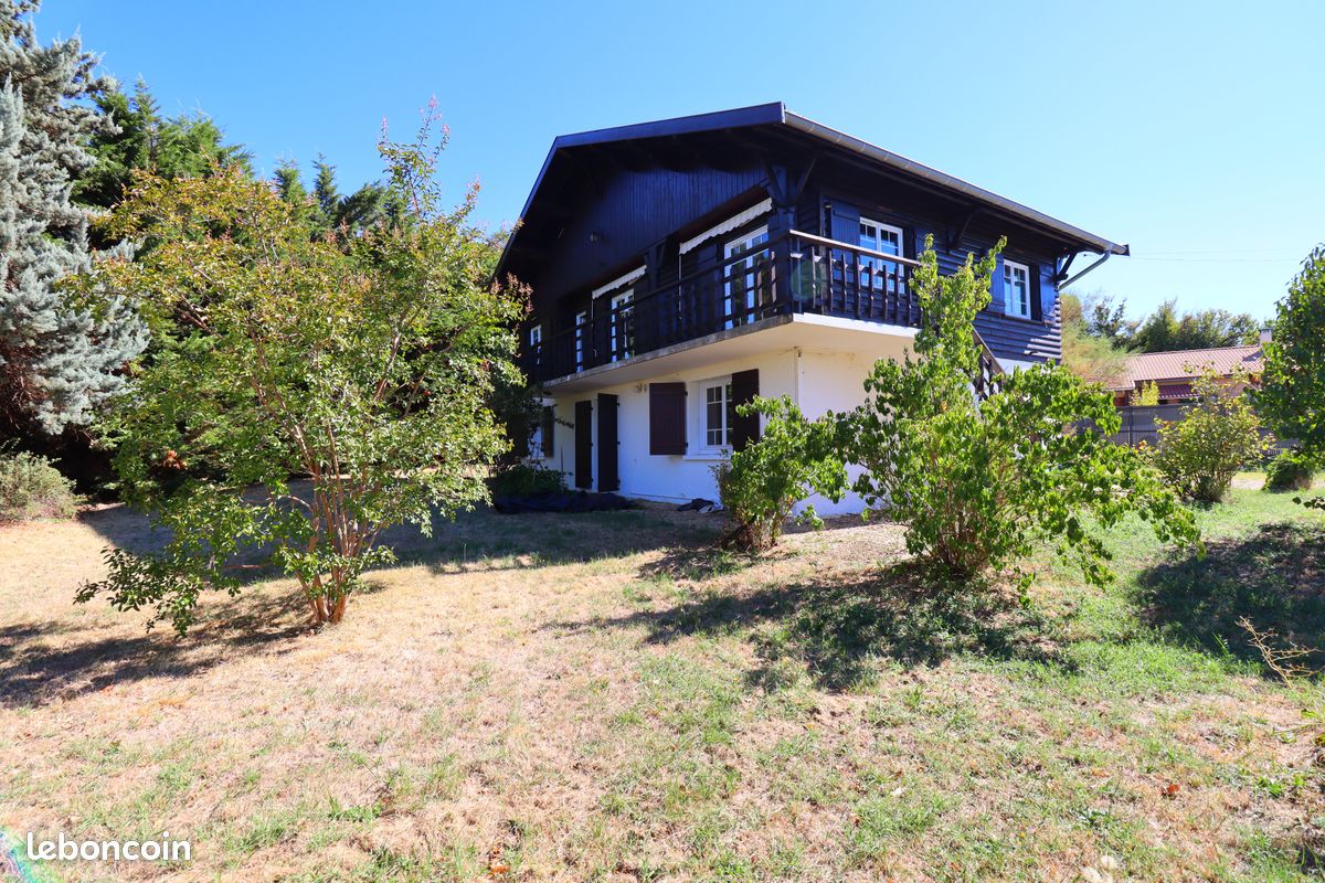 Maison 5 pièces 180 m² · à Revel-Tourdan · 180 m² · 255 000 €