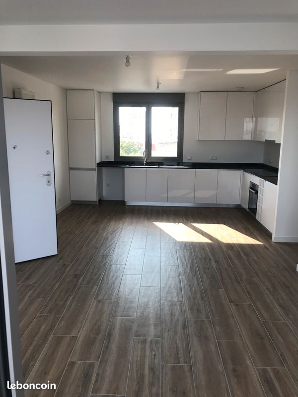 Appartement 4 pièces 84 m² · à Les Lilas · 84 m² · 3 000 €
