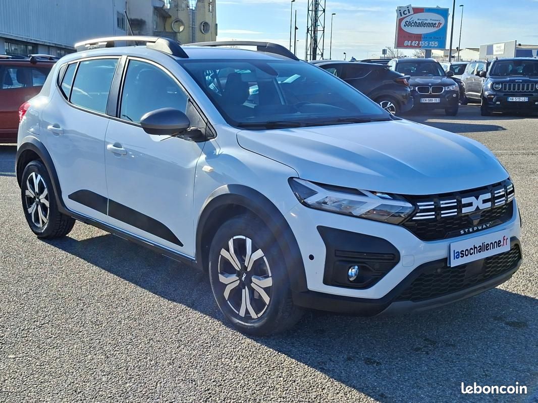 Dacia Sandero TCe 90 CVT Stepway Expression + toit ouvrant + radar av et caméra recul + clim auto... (image 2)