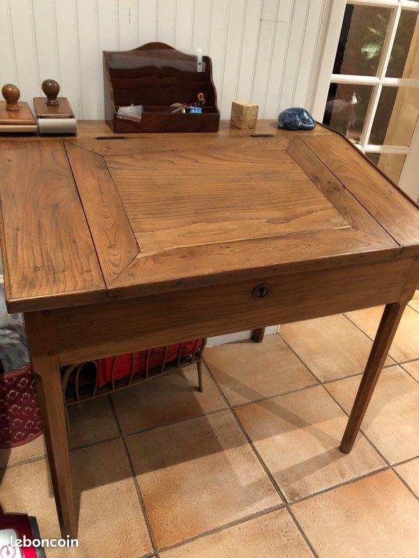 Bureau (image 1)