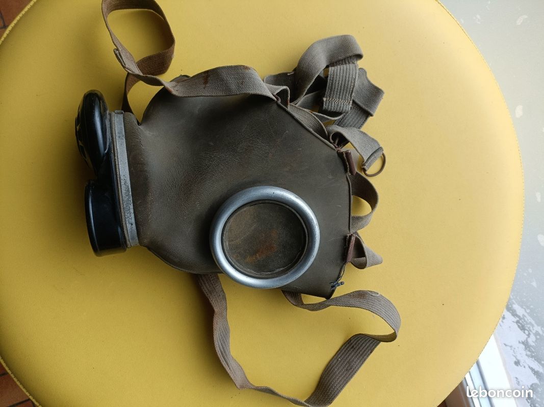 Masque à Gaz Russe Vintage Panoramique - Ancien - Occasion - Thème Militaria