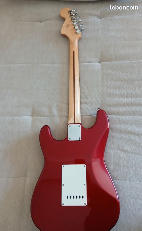 Guitare Squier Strato upgradée EMG DG20 (image 5)