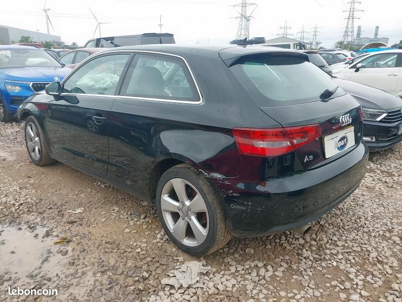 AUDI A3 8VA 8VF 2014 1.6D TDI 81kw / 110ch POUR PIECES (image 2)