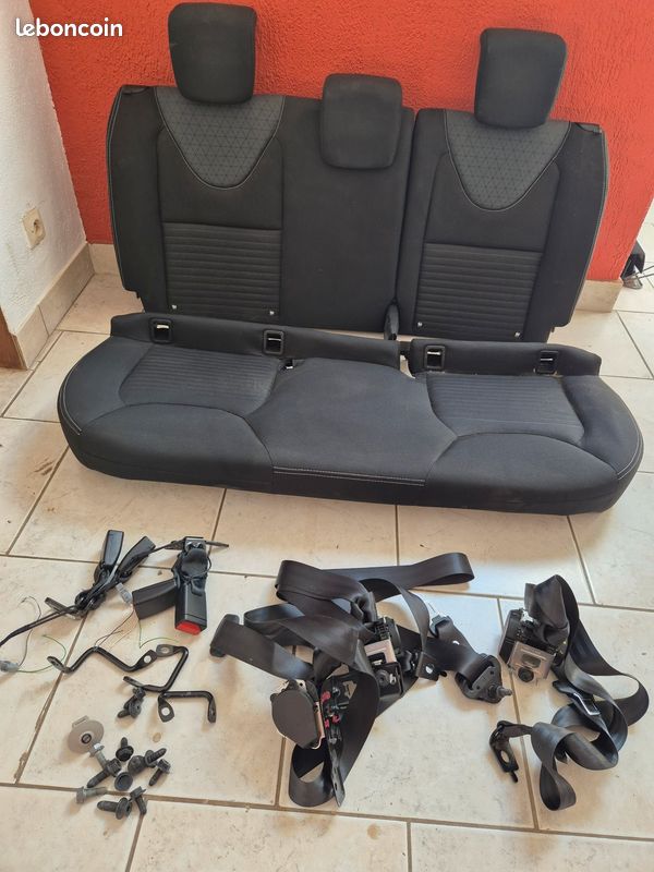 Banquette arriere CLIO 4 (livraison possible) (image 1)
