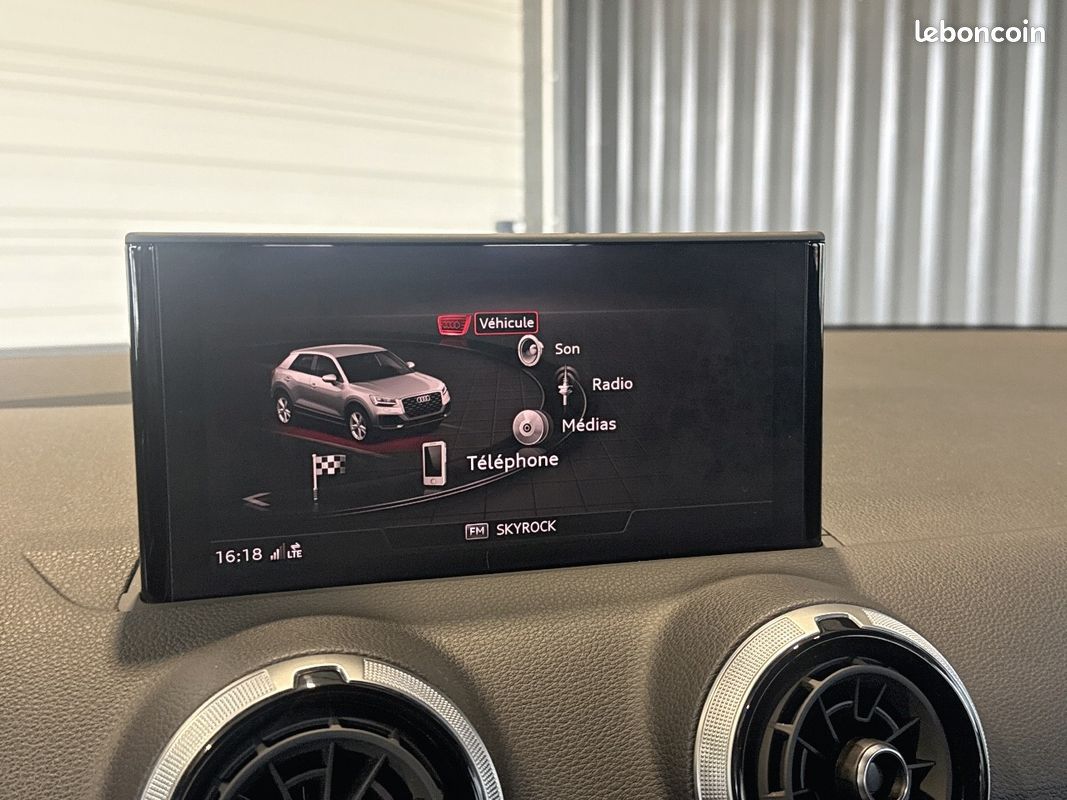 AUDI Q2 35 TFSI 150 S tronic 7 S line (image 12)