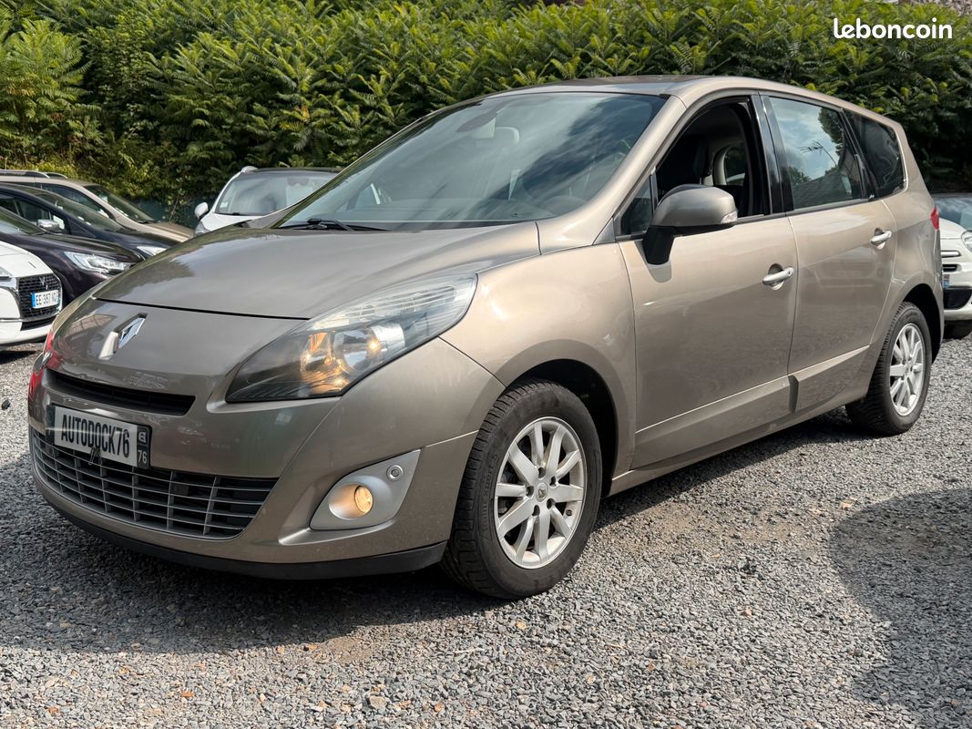 RENAULT GRANDSCENIC III JADE 5 PLACES 1.9 DCi 130 cv AUTO DOCK 76 (image 1)