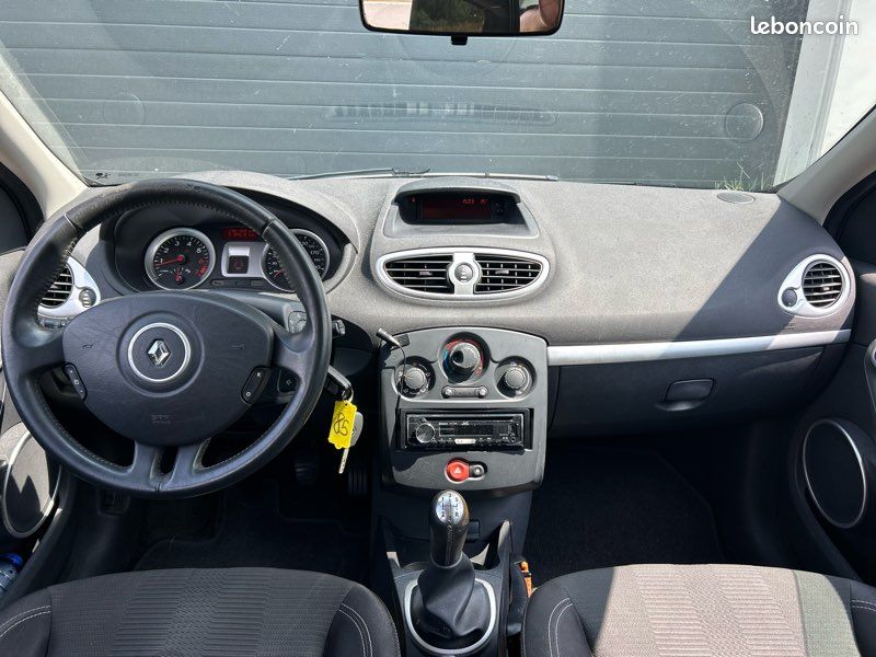 RENAULT CLIO 3 1.2 16v 75ch - CLIMATISATION - BLUETOOTH - JANTES (image 5)
