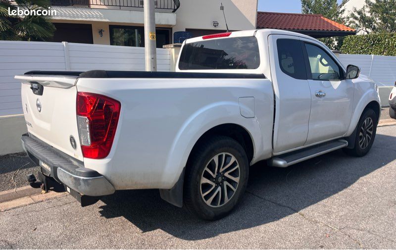 Nissan Navara Np 300 King cab (image 2)