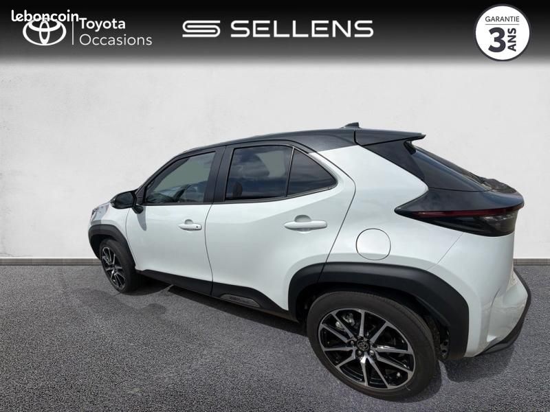 Toyota Yaris Cross 116h GR Sport MY22 (image 3)
