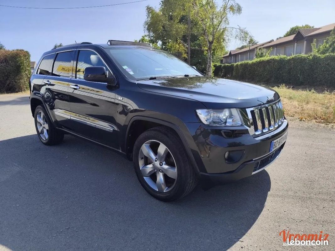 Jeep Grand Cherokee 3.6 PENTASTAR FLEXFUEL 285 OVERLAND AWD BVA / REPRISE POSSIBLE (image 2)