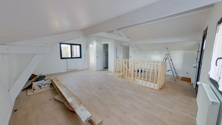 Appartement a louer  - 6 pièce(s) - 155 m2 - Surfyn
