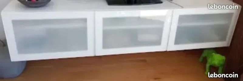 MEUBLE TV OU SURMEUBLE BESTA IKEA 3 PORTES VITRÉE OPAQUES GLASSVIK BLANCHE 180x41x38 160 TRÈS BON ÉTAT (image 3)