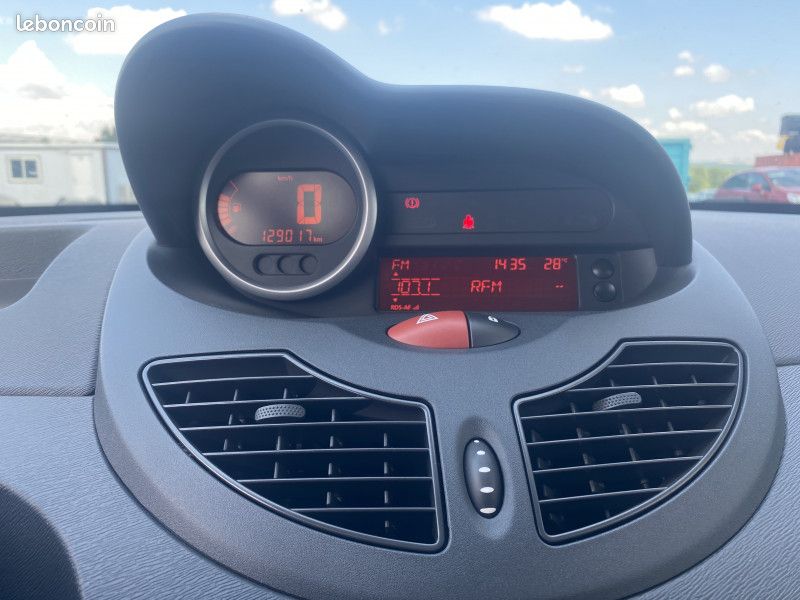 Renault TWINGO II 1.5 DCI 85CH DYNAMIQUE (image 9)
