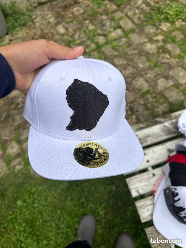 Casquettes neuves (image 8)