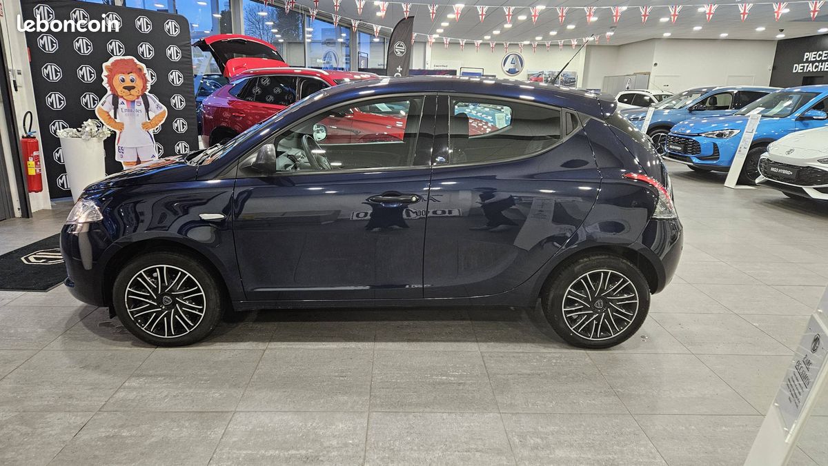 LANCIA Ypsilon 0.9 TwinAir 85 ch Stop&Start Elefantino 2014 (image 10)