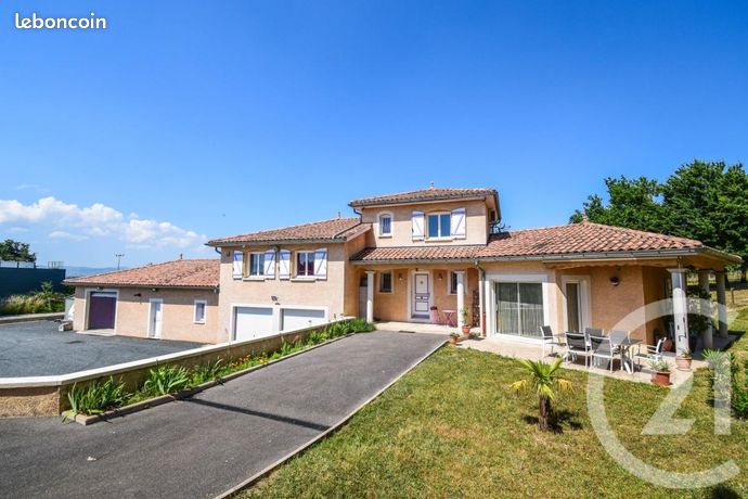Maison 7 pièces 141 m²