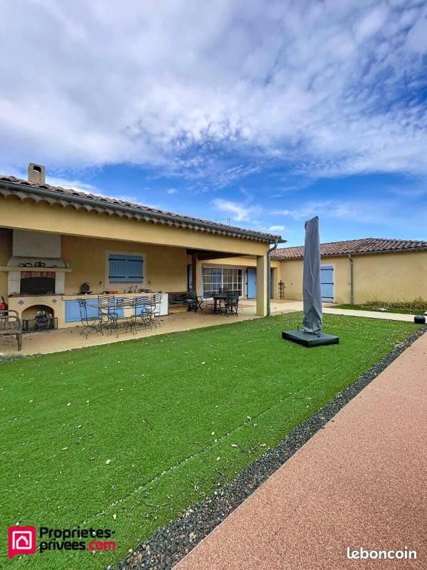 Maison 7 pièces 220 m² · à Ollières · 220 m² · 949 000 €