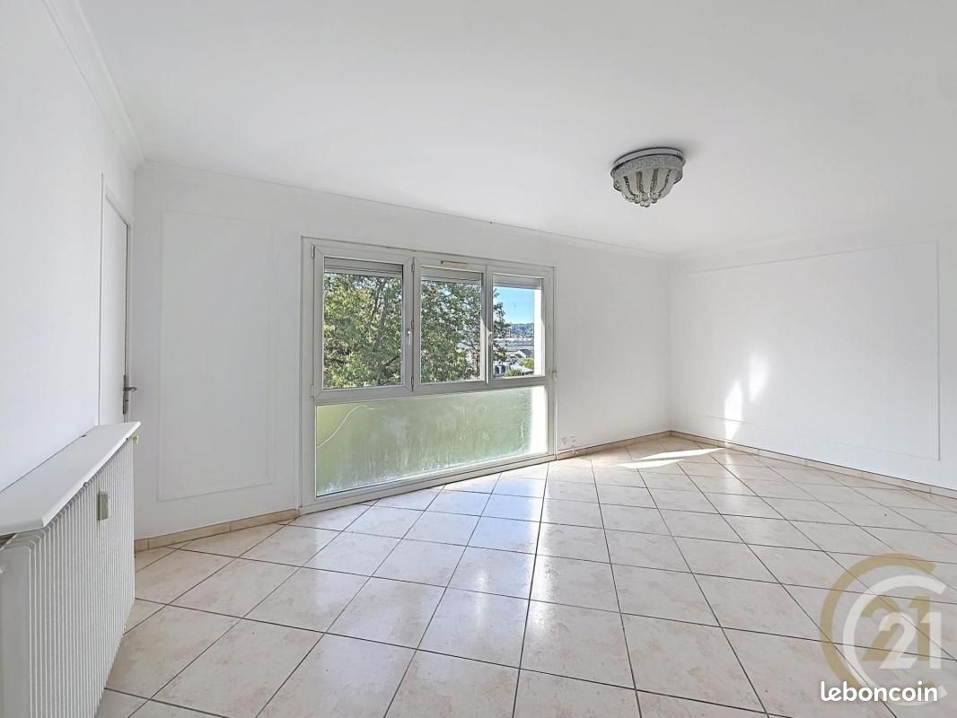 Appartement 4 pièces 77 m² (image 1)