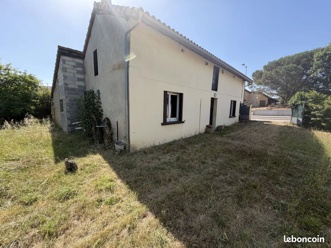 Maison 2 pièces 74 m² · à Riscle · 74 m² · 69 000 €