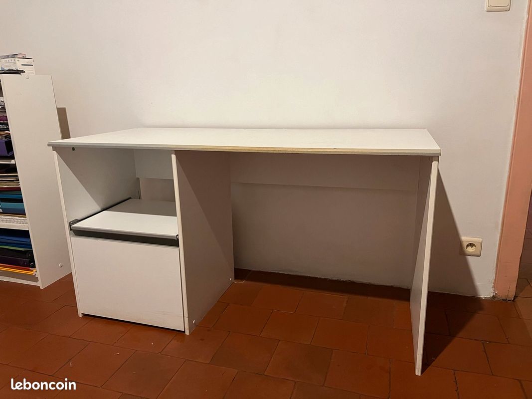 Bureau blanc (image 1)
