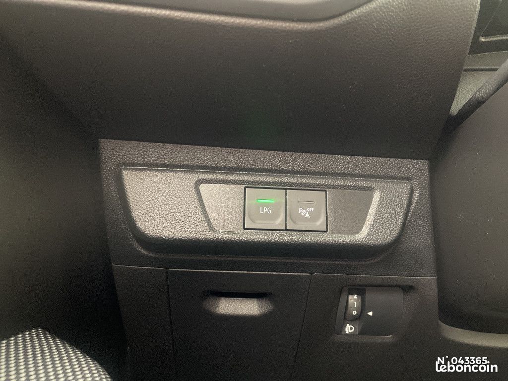 Dacia Sandero ECO-G 100 Stepway Expression (image 14)
