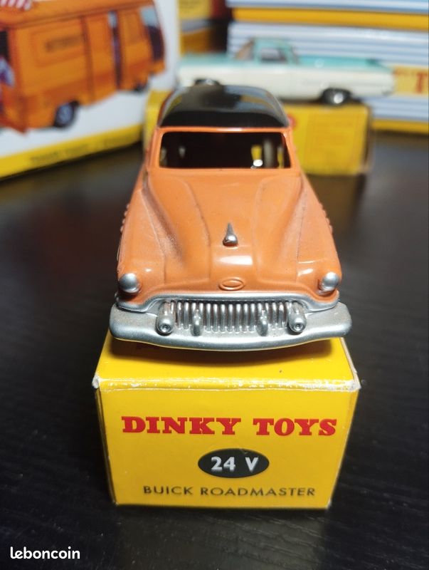 Dinky Toys Atlas Réédition 1/43 - Buick Roadmaster 24V - Blanc Toit Bleu