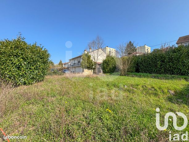 Terrain 302 m² Montluçon