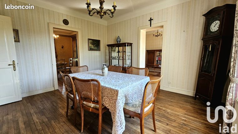 Propriété 7 pièces 152 m²