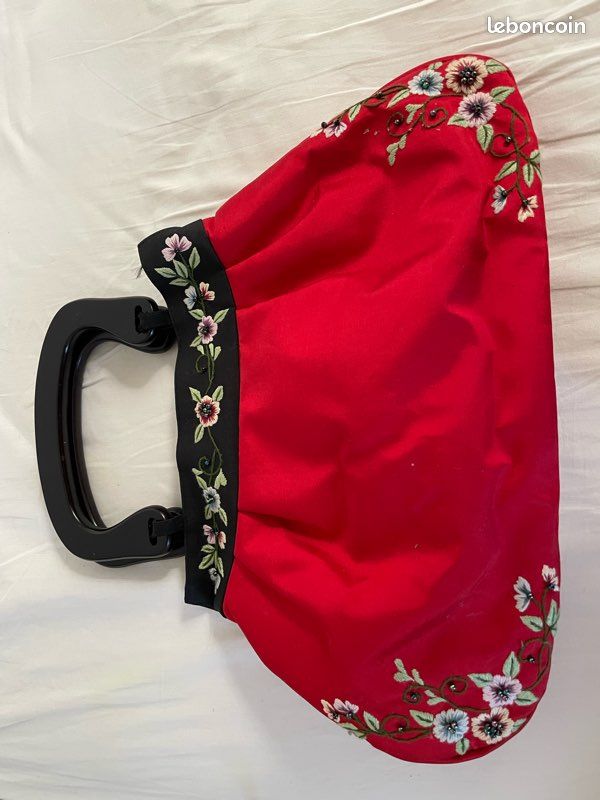 Sac rouge (image 1)