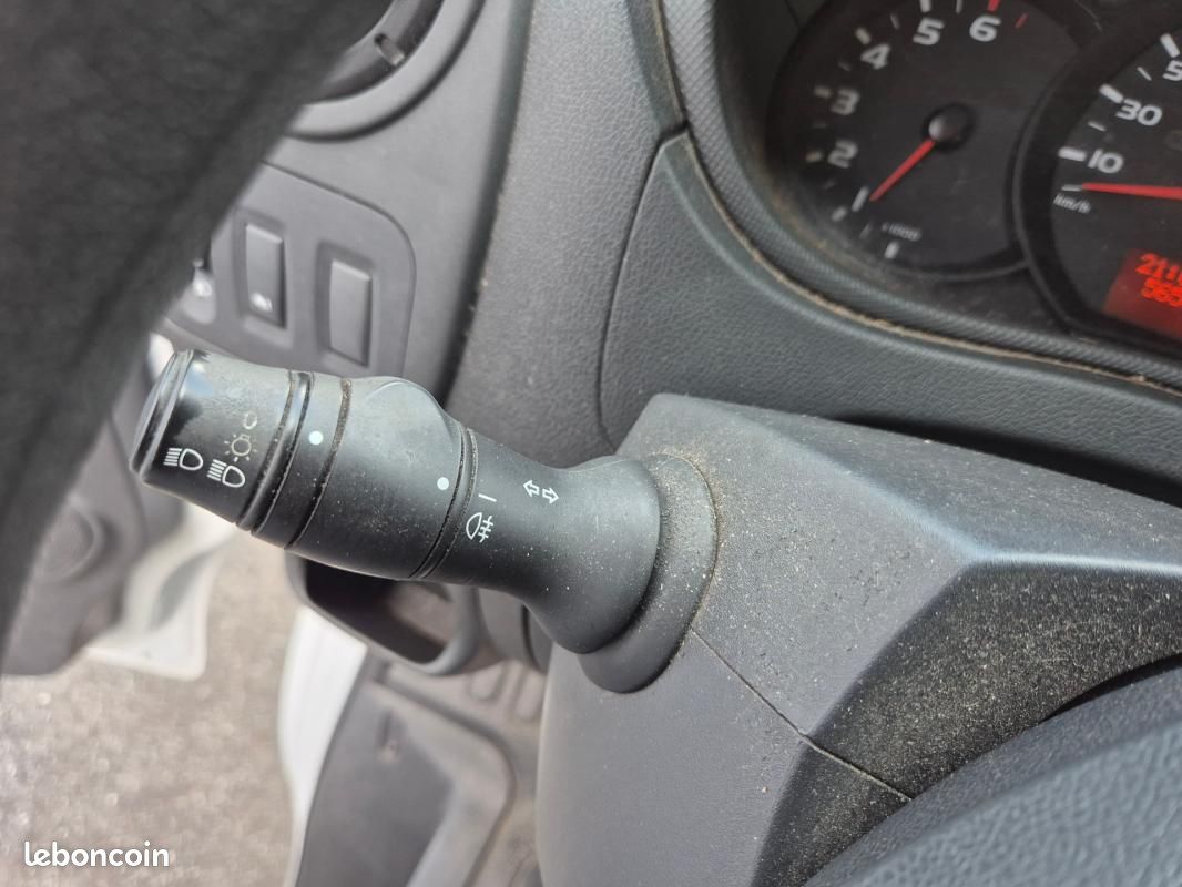 Renault Master PLATEAU RIDELLE SIMPLE + HAYON ELEVATEUR F3500 L3 2.3 DCI 130 CH GRAND CONFORT (image 27)