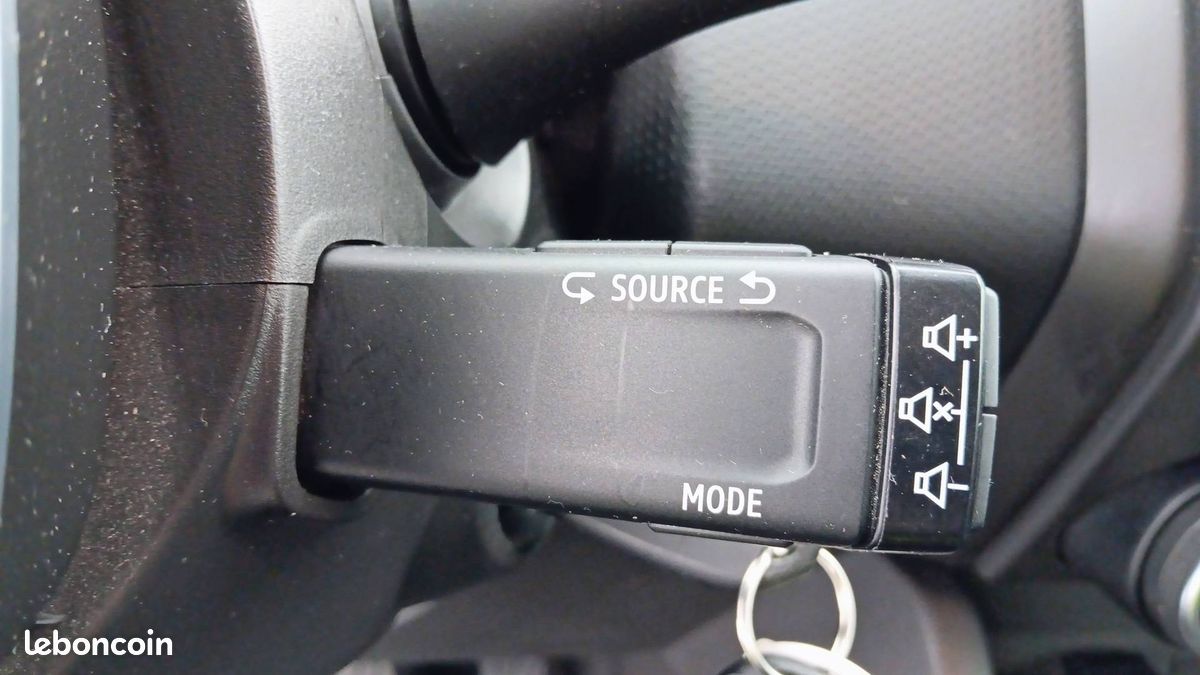 Renault clio tce 90 equilibre (image 24)