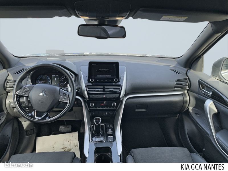 Mitsubishi Eclipse Cross 2.4 MIVEC PHEV 188ch Intense Edition 4WD (image 8)