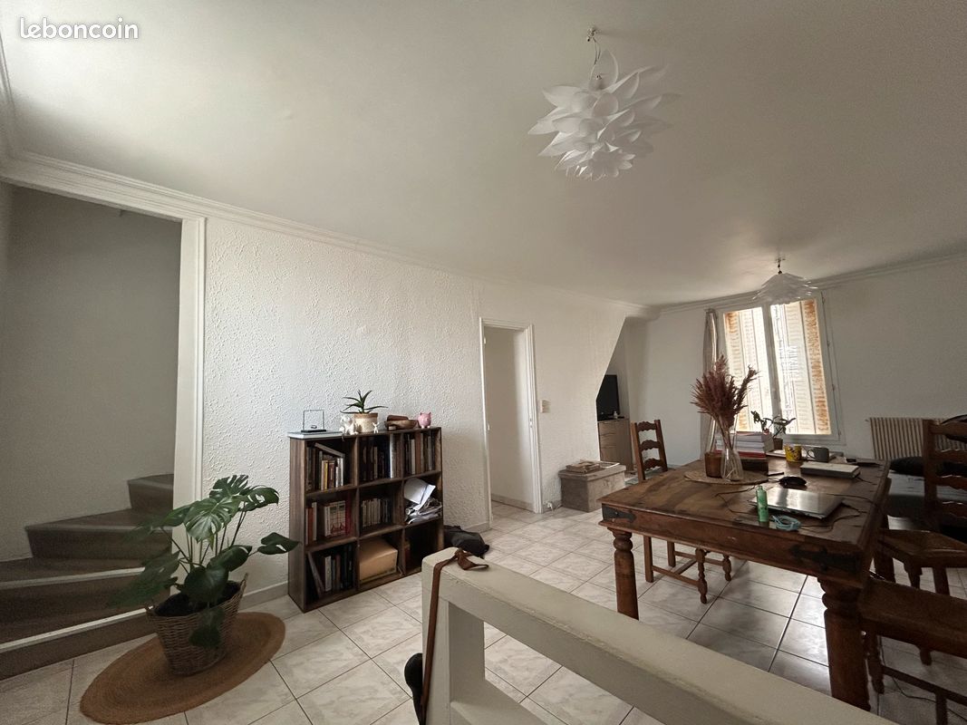 Maison 4 pièces 100 m² · à Thouars · 100 m² · 485 €