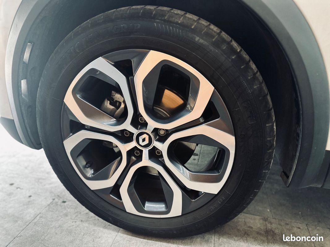 Renault CAPTUR 1.6 145CH Intens + CARPLAY + CAMERA + 2EME MAIN + ENTRETIEN CONSTRUCTEUR + GARANTIE 12 MOIS (image 17)